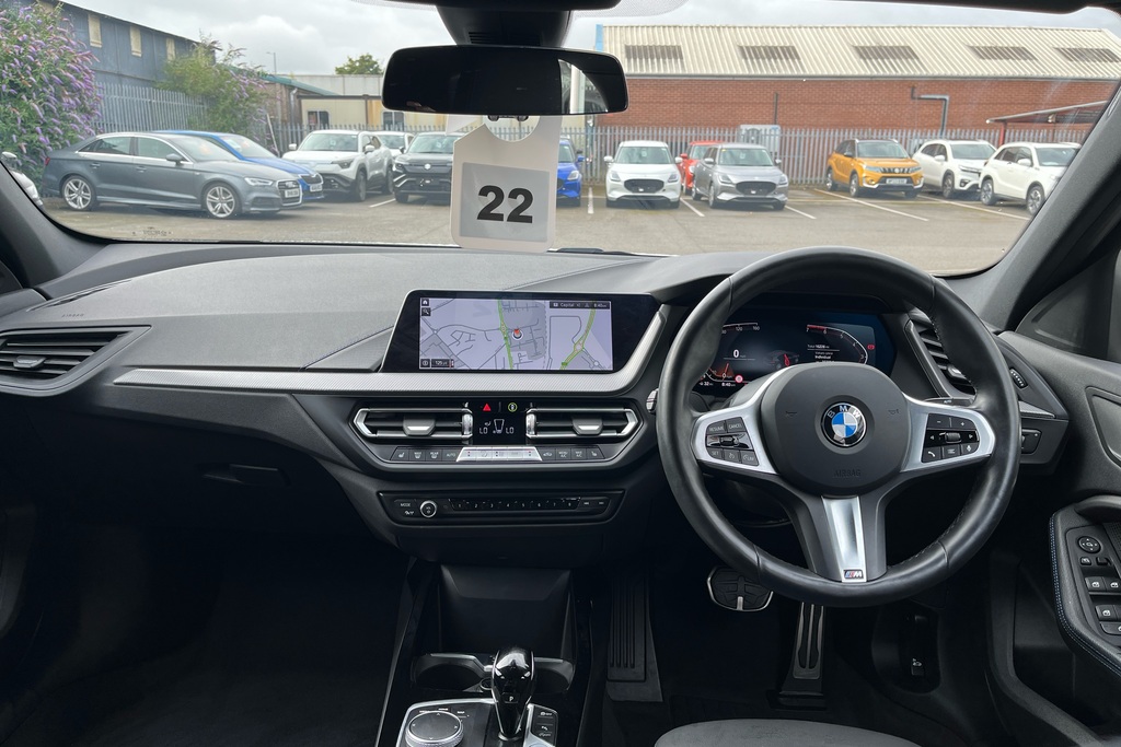 BMW 1 Series 118I 136 M Sport Step Lcp YE73FVF White #3