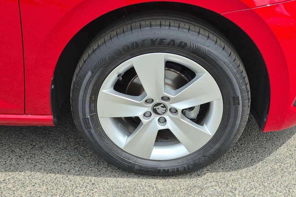 Skoda Scala 1.0 Tsi 95 Se Edition Red #5
