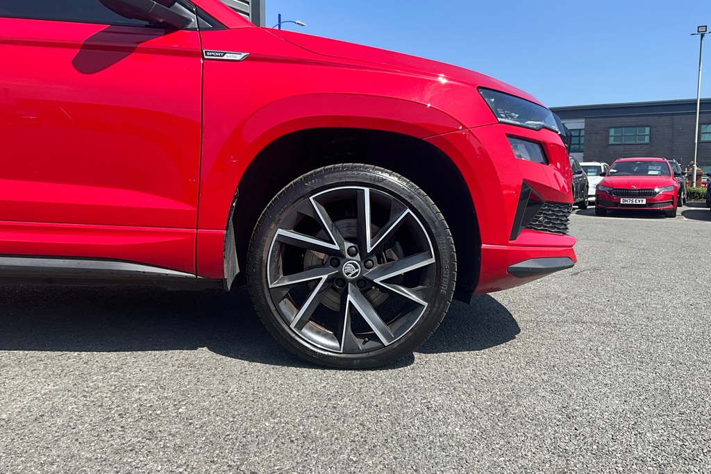 Skoda Karoq 1.5 Tsi Sportline DC23LDA Red #5