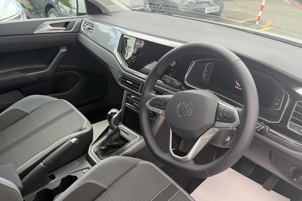 Volkswagen Polo 1.0 Tsi Style White #6