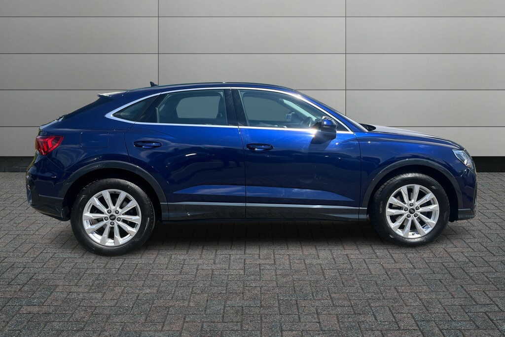 Audi Q3 35 Tfsi Sport S Tronic BJ23JYV Blue #4