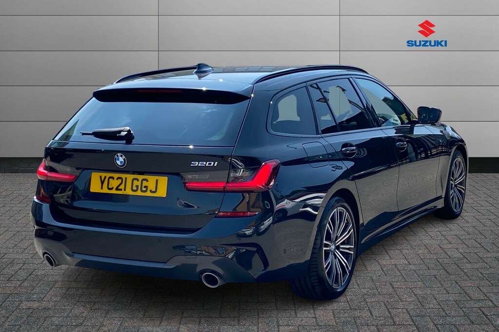 BMW 3 Series 320I M Sport Step YC21GGJ Black #5