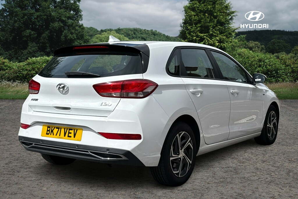 Hyundai I30 T-gdi Se Connect Mhev White #5