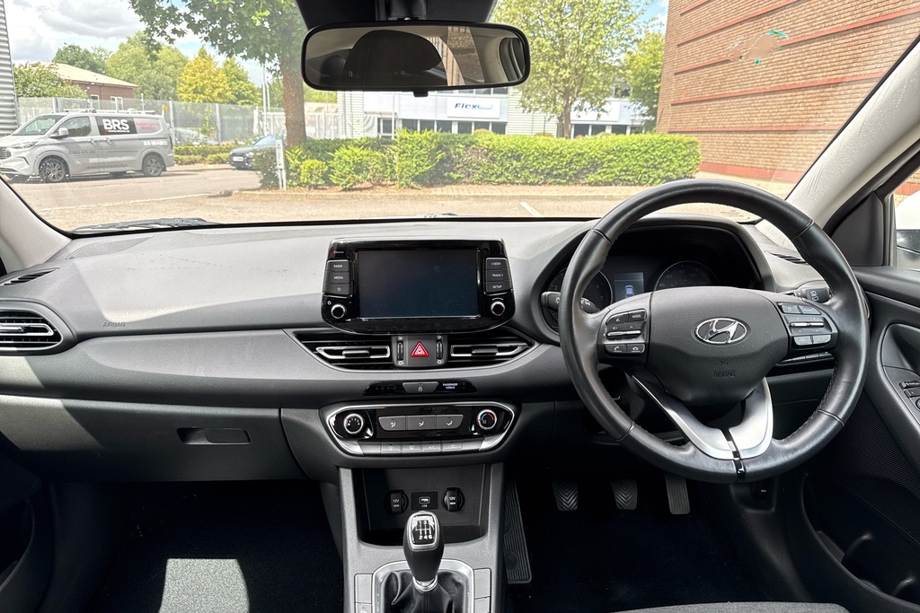 Hyundai I30 T-gdi Se Connect Mhev White #3