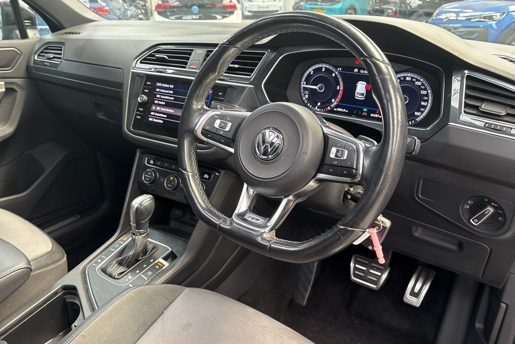 Volkswagen Tiguan 2.0 Tdi 150 R-line Dsg BK19USM Black #6