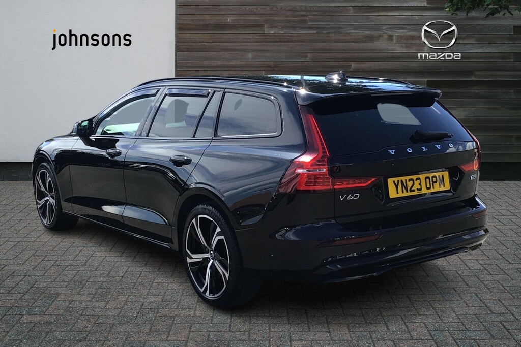 Volvo V60 2.0 B3p Plus Dark 7 Speed Black #2