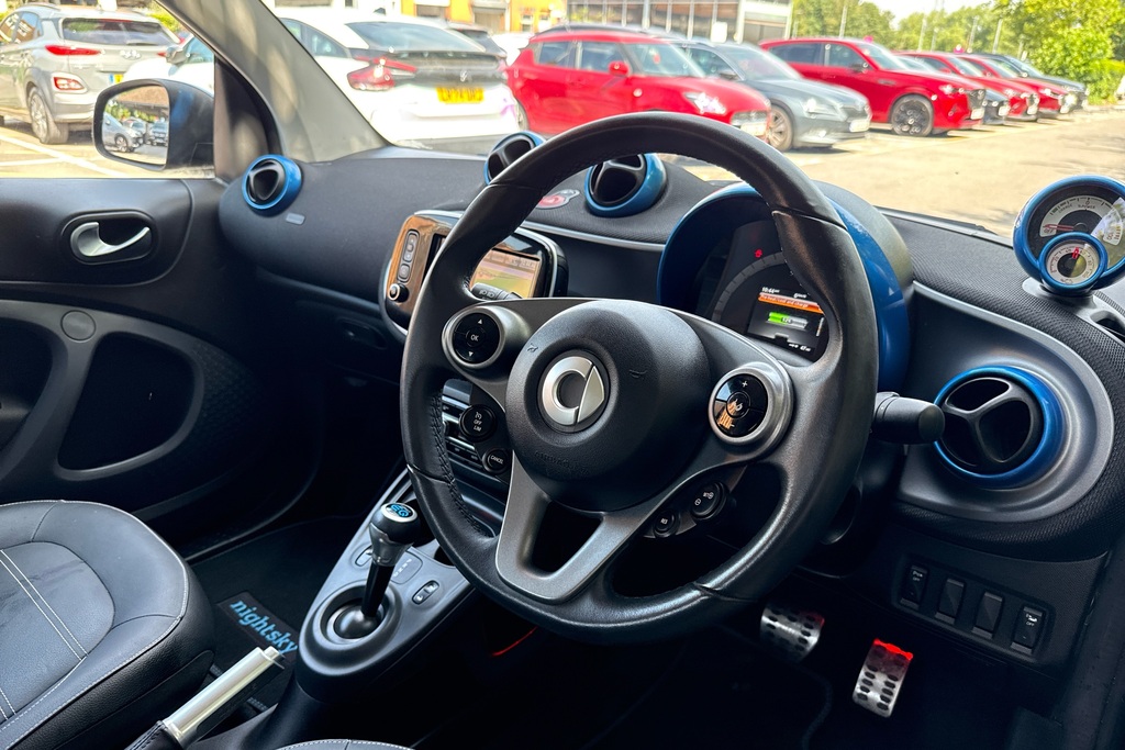 Smart Fortwo Cabrio 60Kw Eq Edition Nightsky 17Kwh 22Kwch Black #27