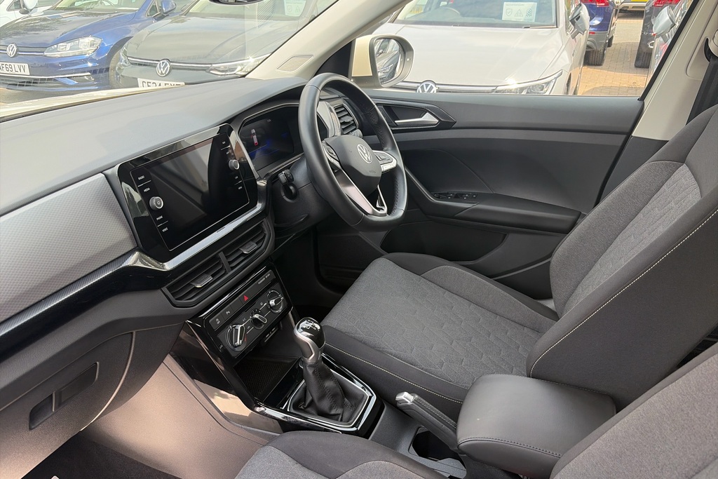 Volkswagen T-Cross 1.0 Tsi Life VN24FCD Grey #2