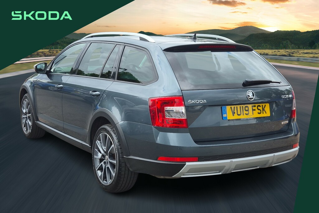 Skoda Octavia 2.0 Tdi Cr Scout 4X4 Dsg Grey #3