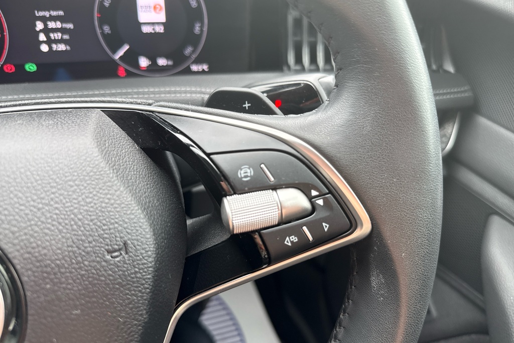 Skoda Superb Estate 2.0 Tdi Cr Se Technology Dsg White #29