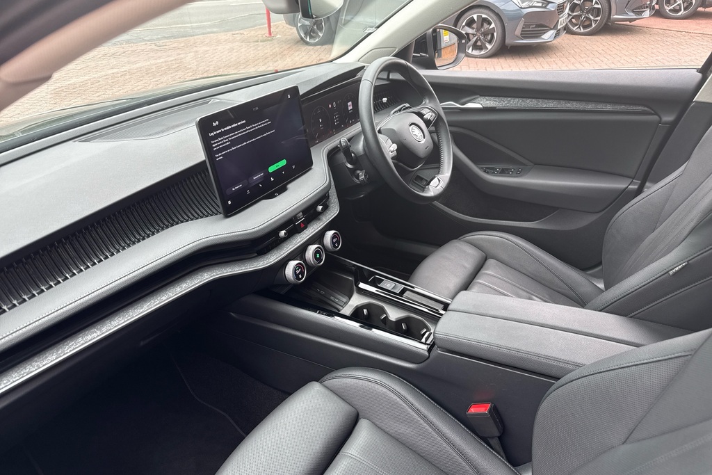 Skoda Superb 2.0 Tdi Se L Dsg Black #2