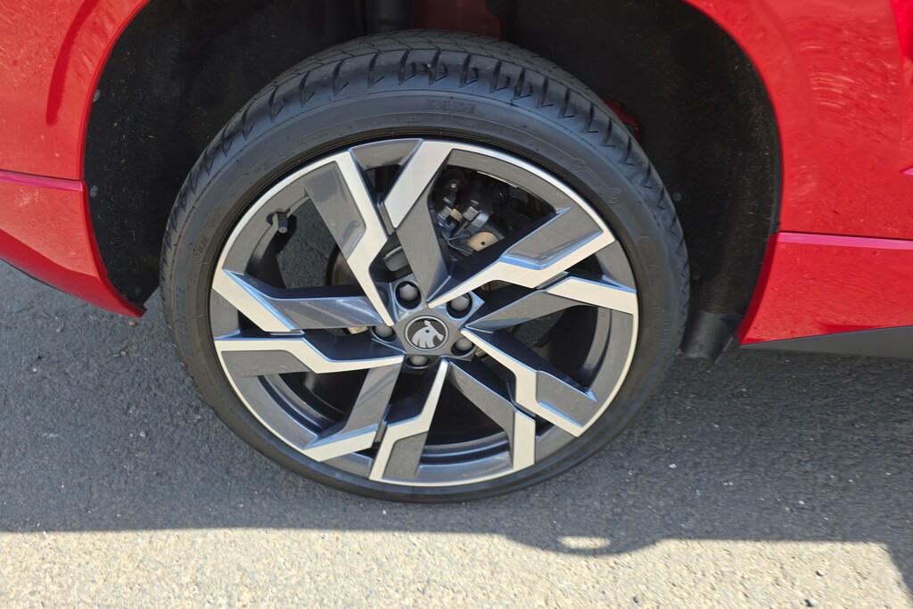 Skoda Karoq 1.5 Tsi Sportline Dsg BK24FKU Red #5