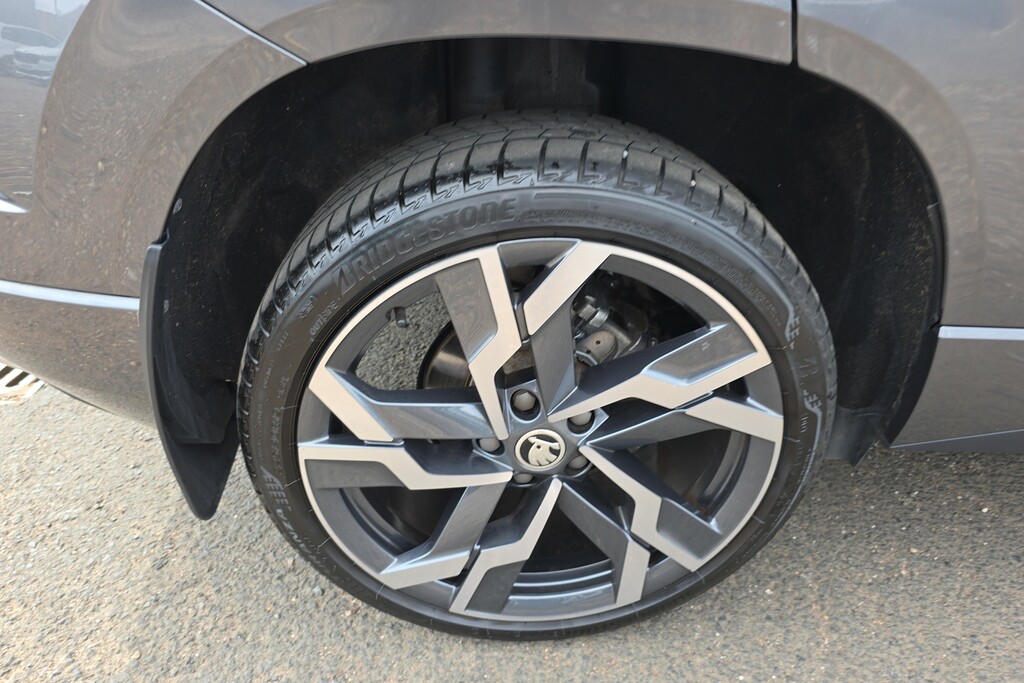 Skoda Karoq 1.5 Tsi Sportline Dsg Grey #5
