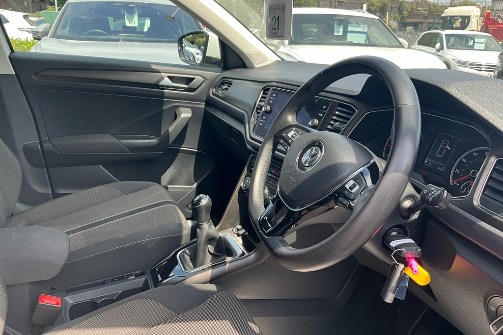 Volkswagen T-Roc 1.5 Tsi Evo Se VN68UAT White #6