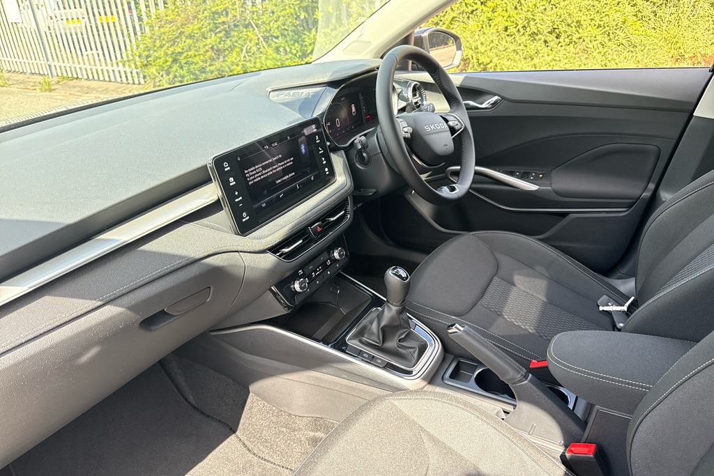 Skoda Fabia 1.0 Tsi 116 Se L Edition Black #2