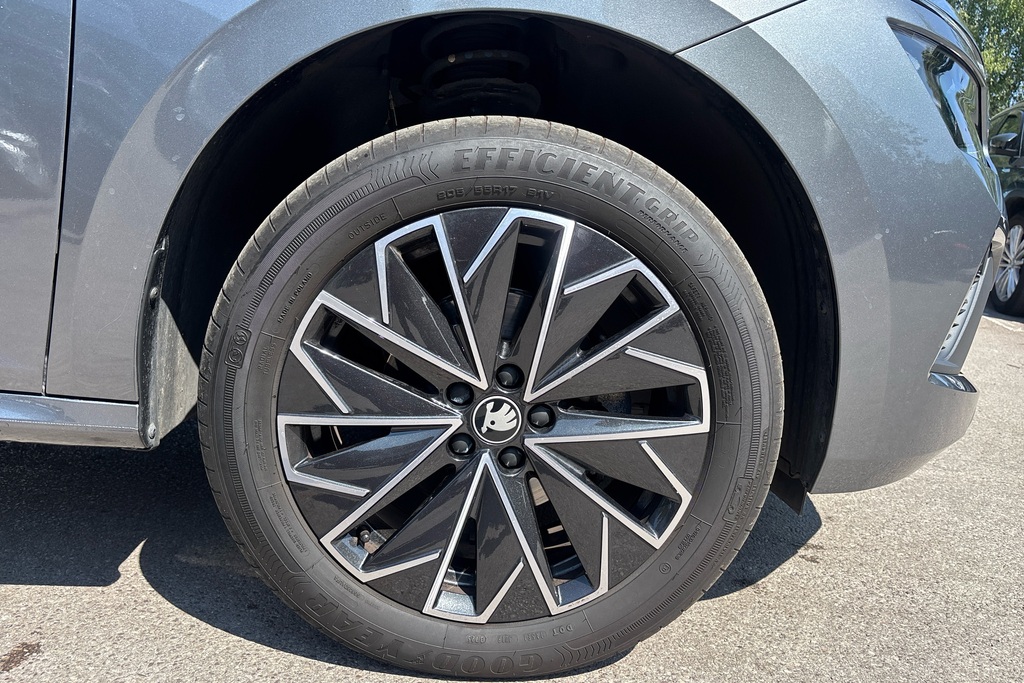 Skoda Kamiq 1.0 Tsi Design Edition Dsg DC75FHU Grey #5