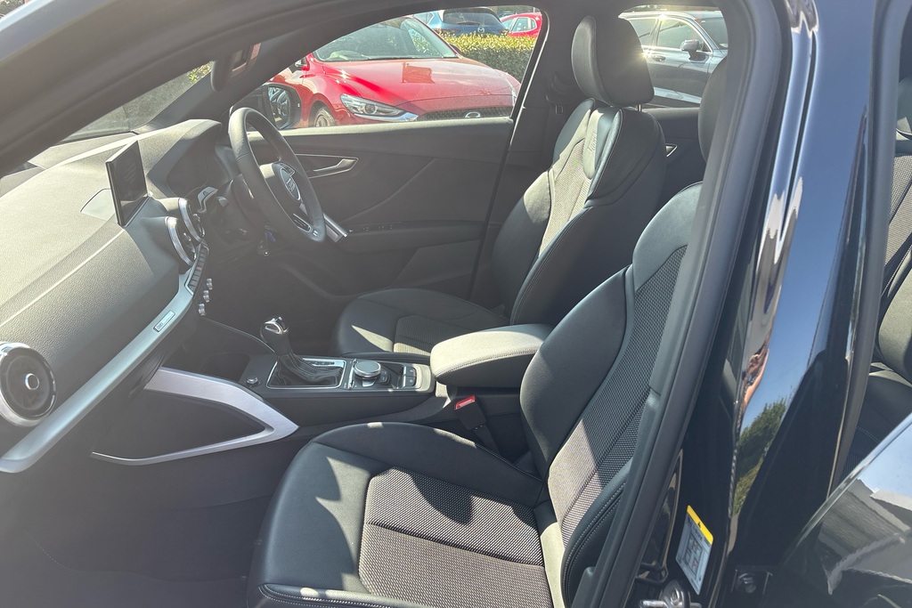 Audi Q2 35 Tfsi S Line S Tronic LM24ETJ Black #6