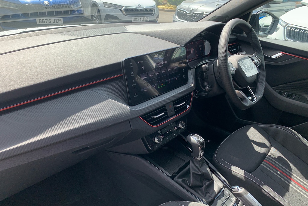 Skoda Scala 1.5 Tsi Monte Carlo Edition Dsg White #2