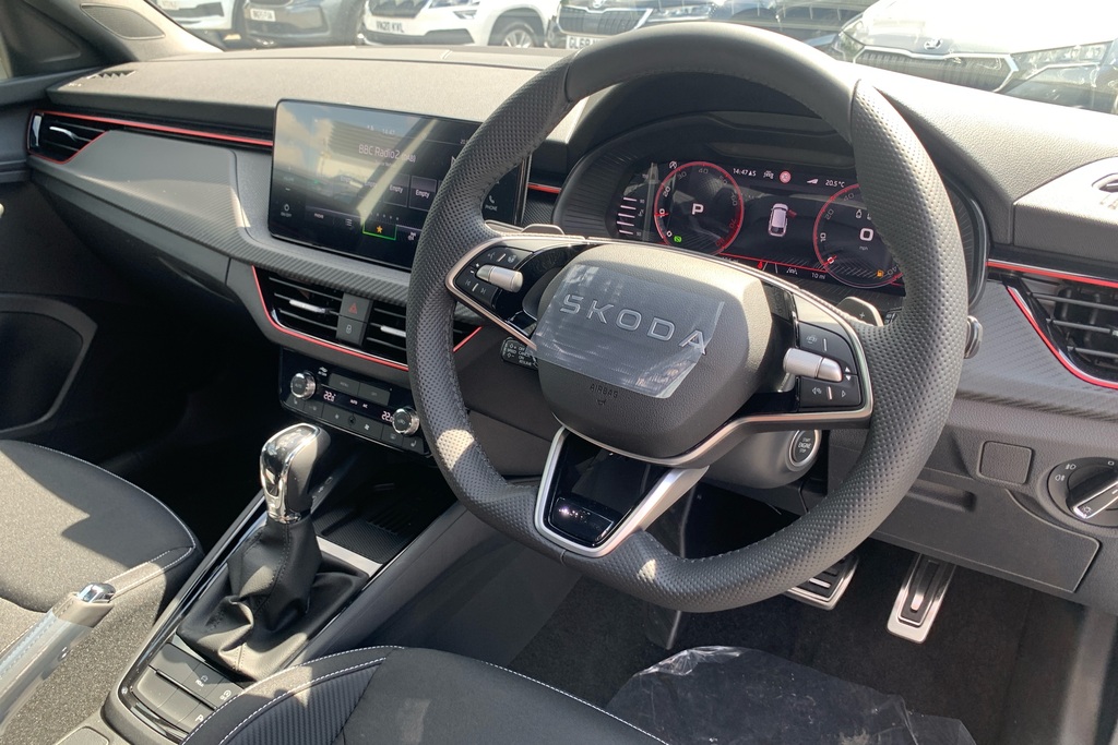 Skoda Scala 1.5 Tsi Monte Carlo Edition Dsg White #6