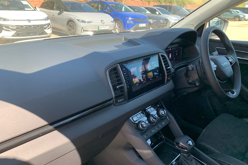 Skoda Karoq 1.5 Tsi Se L Edition Dsg White #2