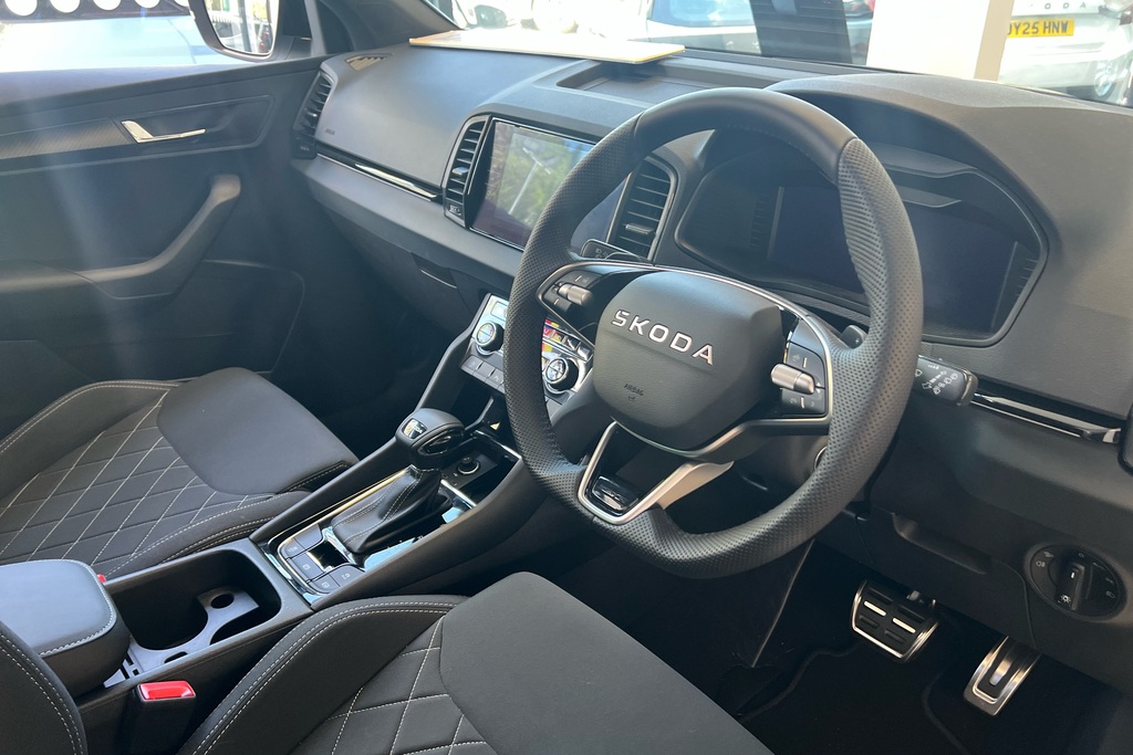 Skoda Karoq 1.5 Tsi Sportline Edition Dsg White #6