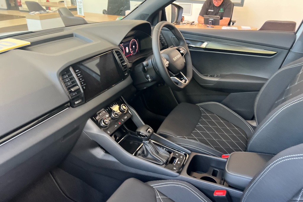 Skoda Karoq 1.5 Tsi Sportline Edition Dsg White #2
