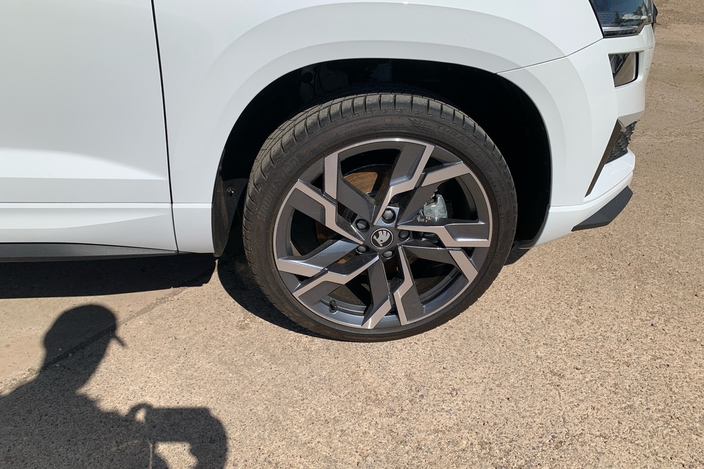 Skoda Karoq 1.5 Tsi Sportline Edition Dsg White #5