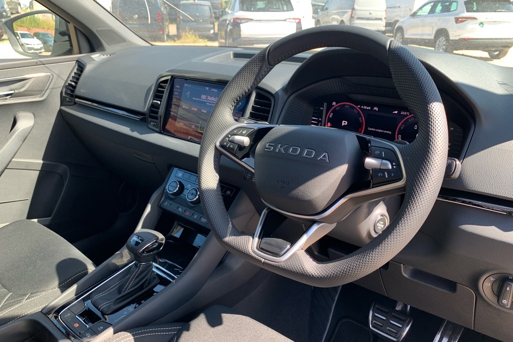 Skoda Karoq 1.5 Tsi Sportline Edition Dsg White #6