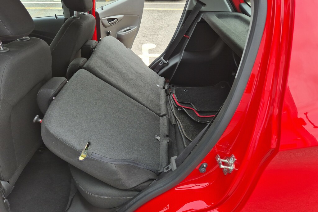 Vauxhall Viva 1.0I Se Hatchback Euro 6 75 Ps Red #32