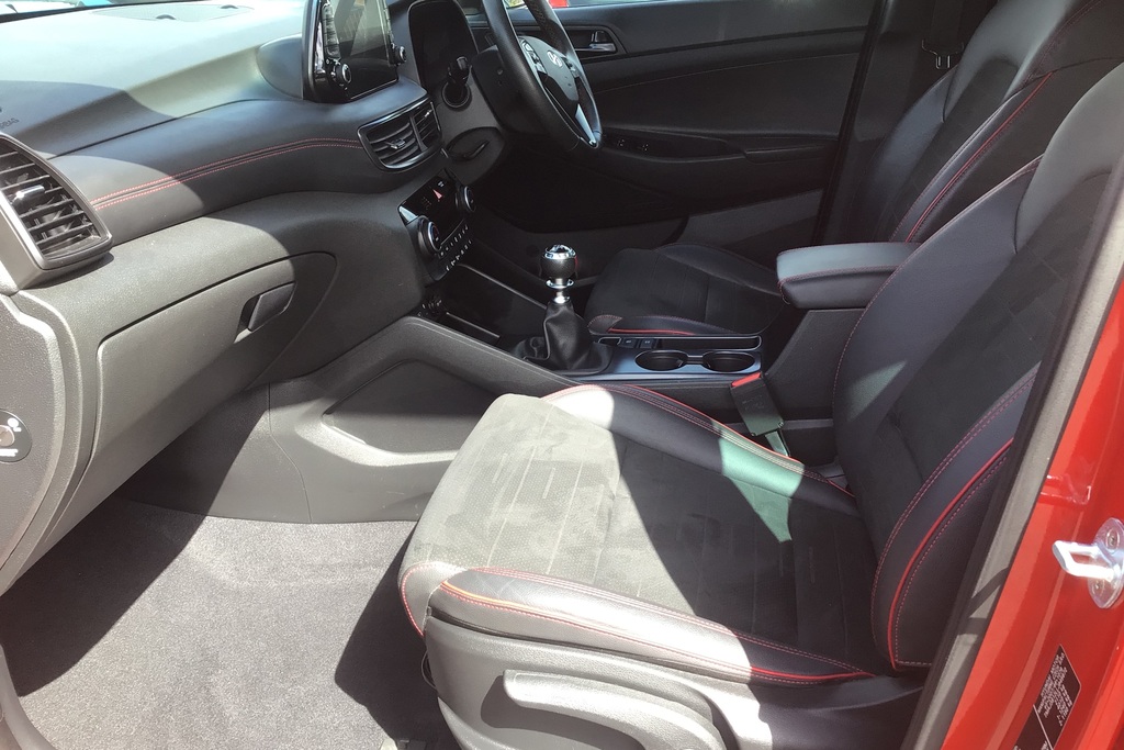 Hyundai Tucson T-gdi N Line Red #6