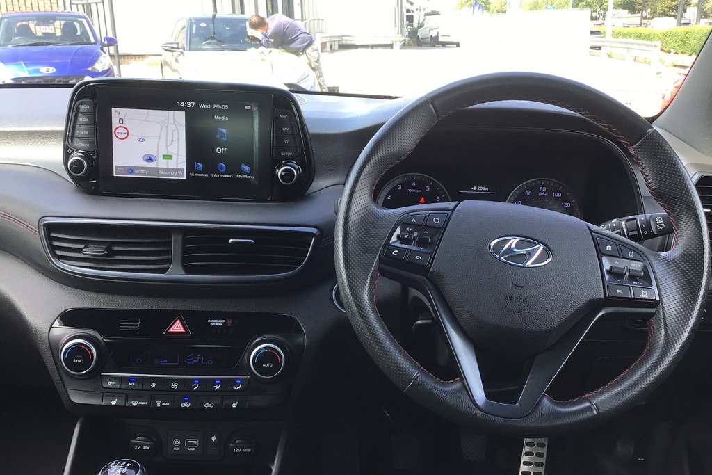 Hyundai Tucson T-gdi N Line Red #3