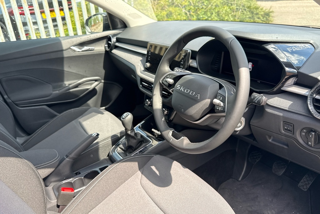 Skoda Fabia 1.0 Tsi 116 Design Edition Black #6