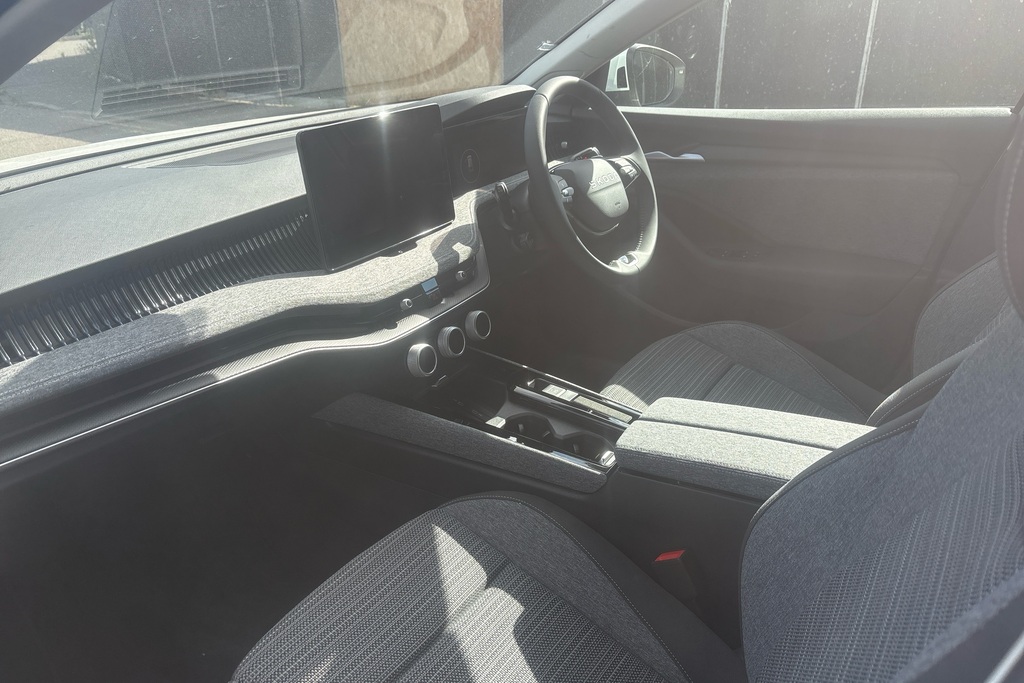 Skoda Superb 2.0 Tdi Se Technology Dsg White #2