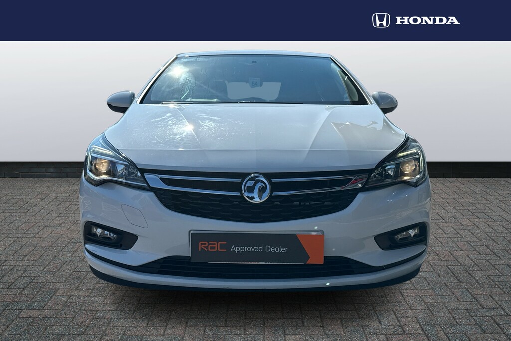 Vauxhall Astra 1.4T 16V 125 Design VE69LWU White #4