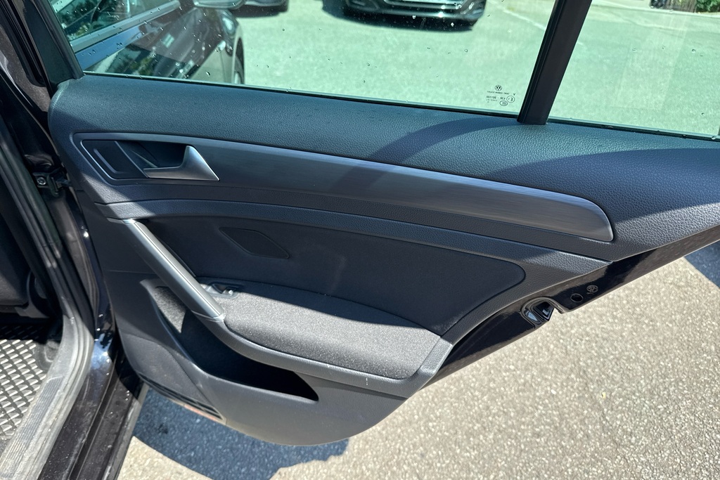 Volkswagen e-Golf 35.8Kwh 136 Finance From 8.9 Apr Blue #21