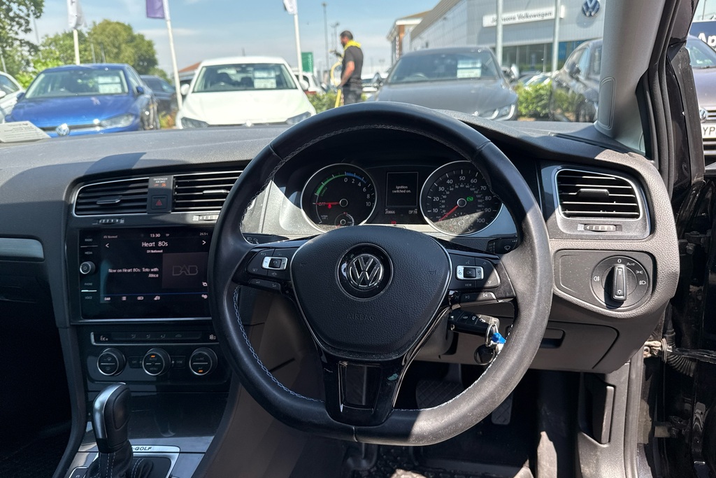Volkswagen e-Golf 35.8Kwh 136 Finance From 8.9 Apr Blue #27