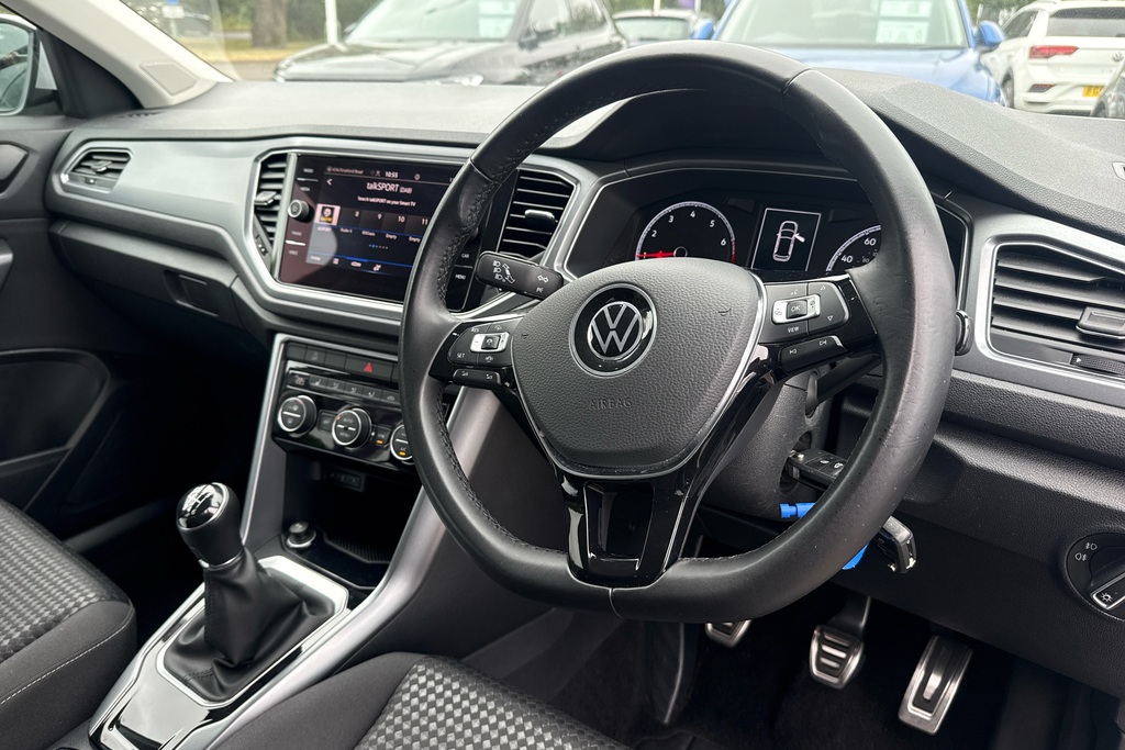 Volkswagen T-Roc 1.5 Tsi Evo Active BW71VBL Silver #6