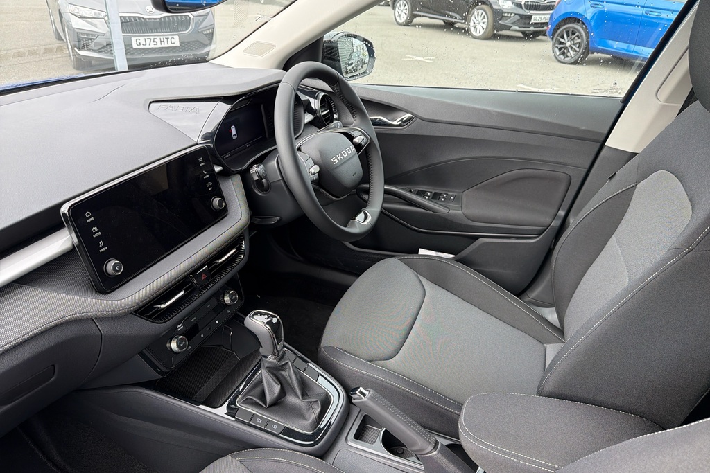 Skoda Fabia 1.0 Tsi 116 Design Edition Dsg Black #2