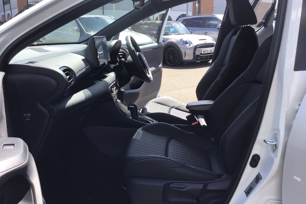 Mazda 2 1.5I Hybrid Homura Cvt White #6