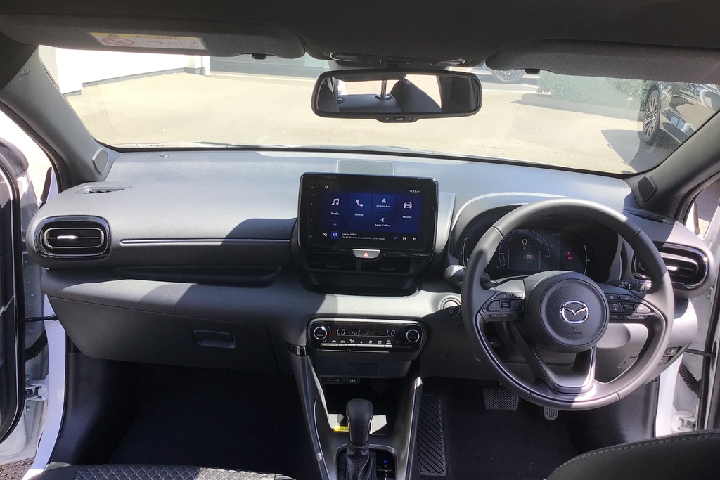 Mazda 2 1.5I Hybrid Homura Cvt White #3