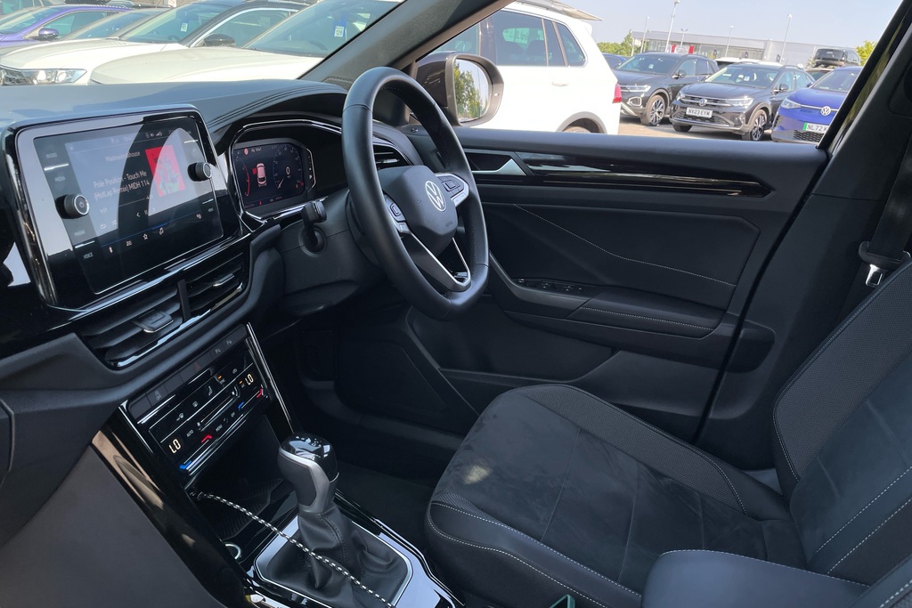 Volkswagen T-Roc 1.5 Tsi Style Dsg DS25EPX Black #2