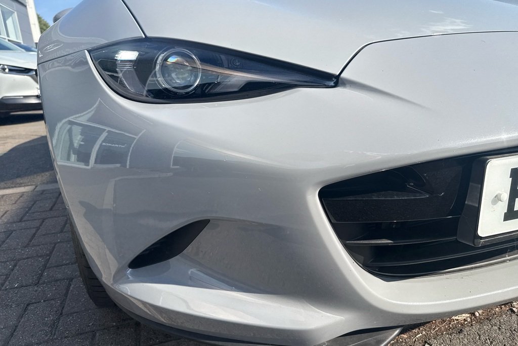 Mazda MX-5 Exclusive-line White #48