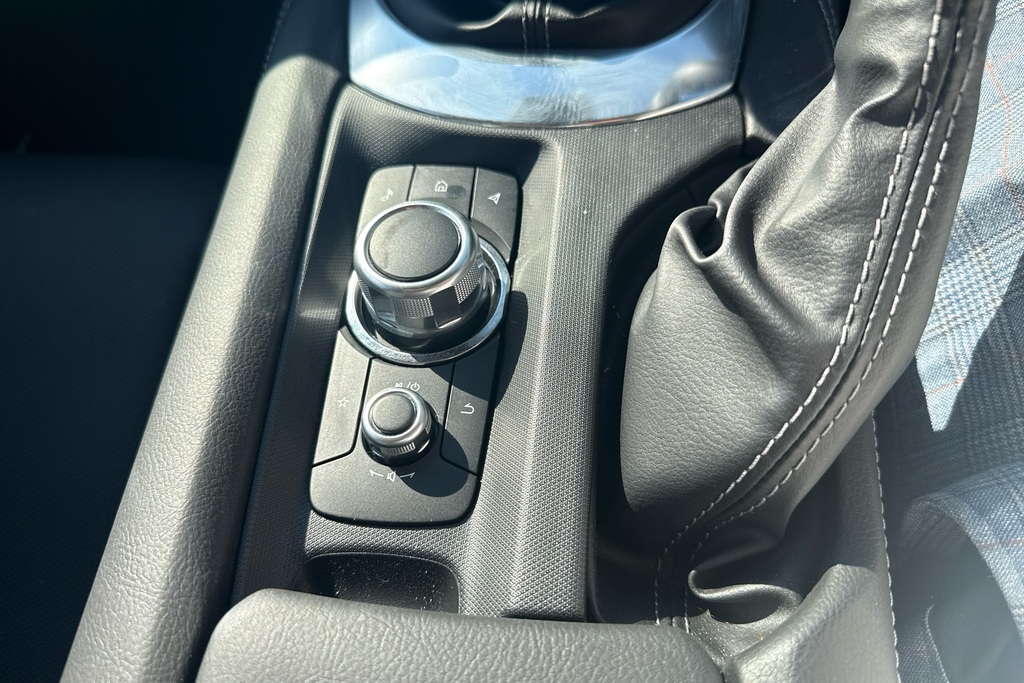 Mazda MX-5 Exclusive-line White #22