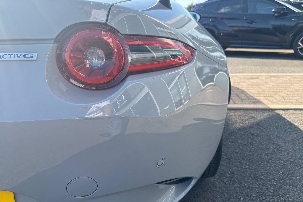 Mazda MX-5 Exclusive-line White #49