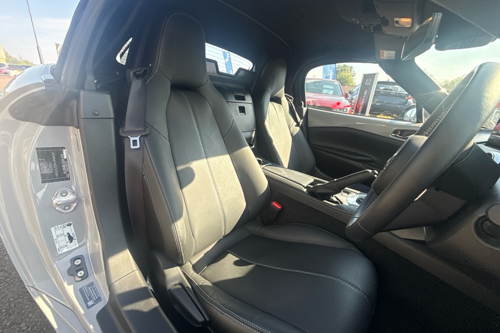 Mazda MX-5 Exclusive-line White #32