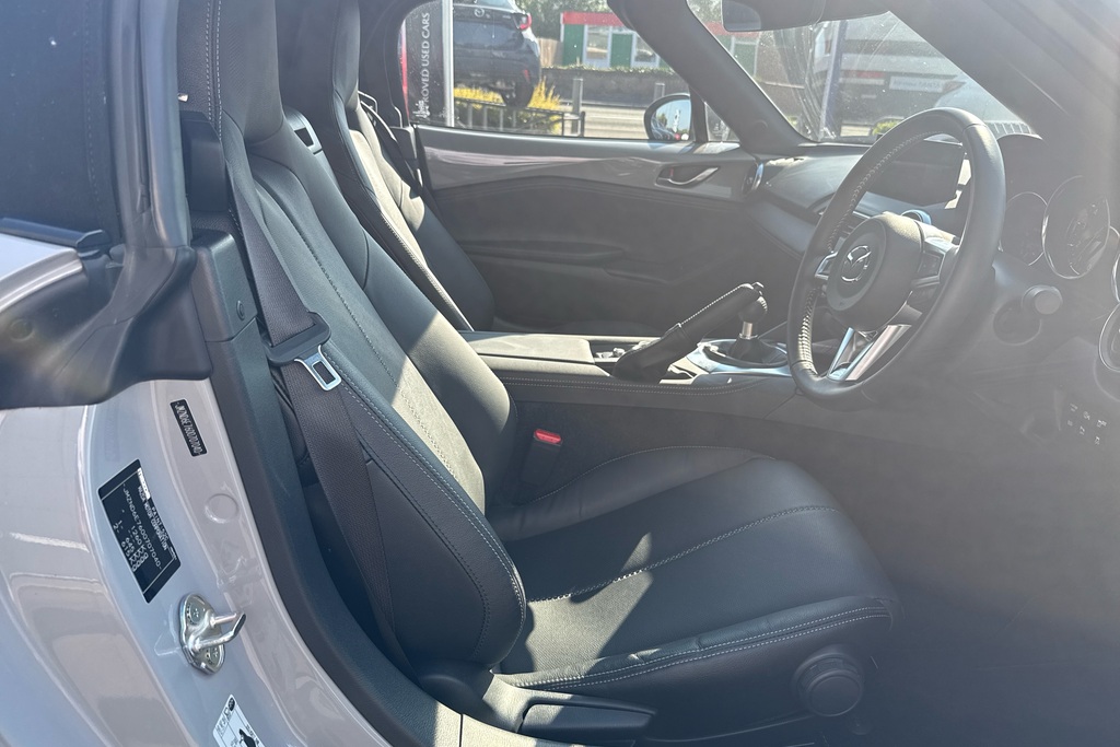 Mazda MX-5 Exclusive-line White #12
