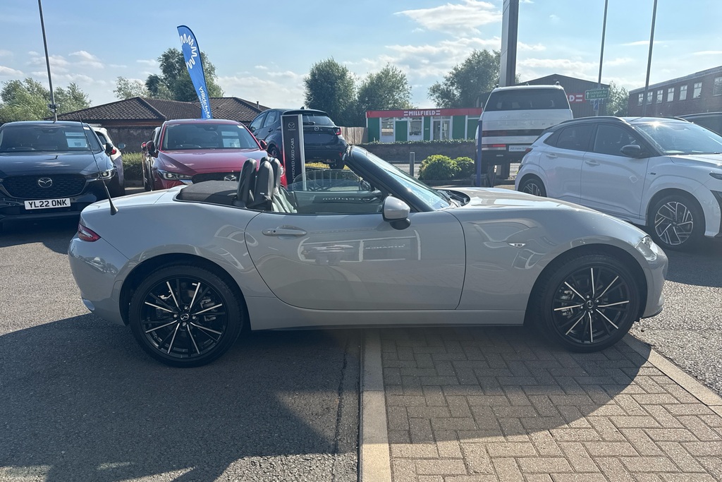 Mazda MX-5 Exclusive-line White #46
