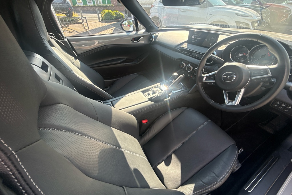 Mazda MX-5 Exclusive-line White #31