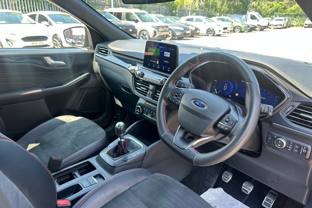 Ford Kuga Kuga St-line 2.5L Duratec 225Ps Phev Fwd Cv Black #36