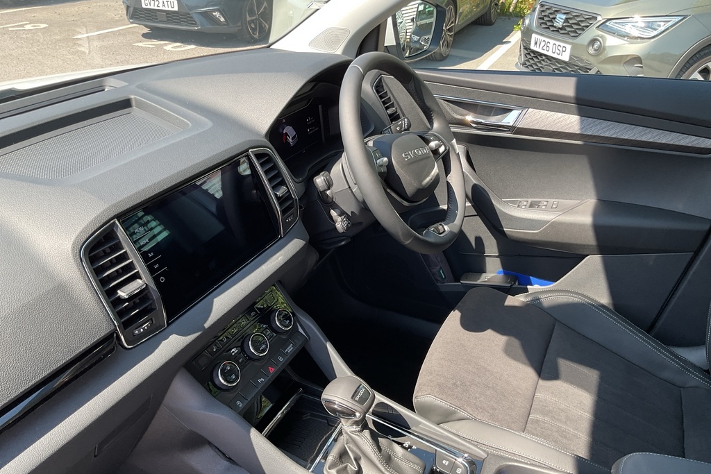 Skoda Karoq 1.5 Tsi Se L Edition Dsg White #2